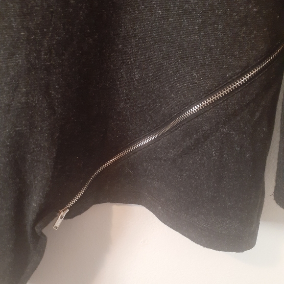 Women's Lily Morgan Long Sleeve Turtle Neck. - Picture 3 of 5